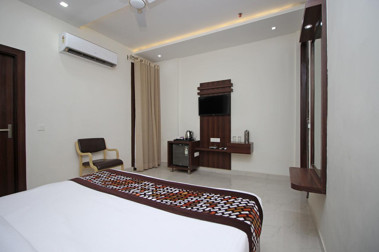 Royal By Ks Hotel
