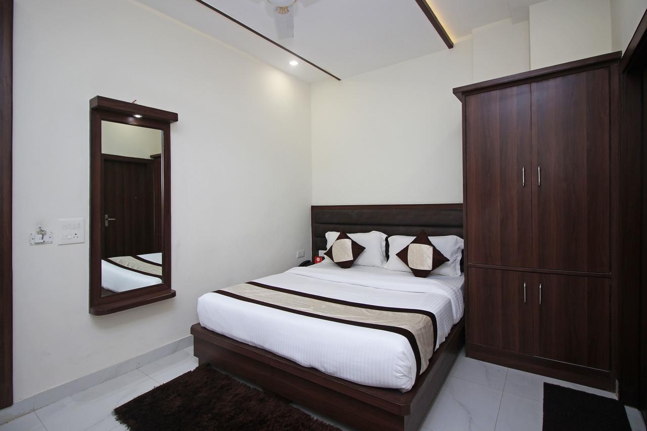 Royal By Ks Hotel 3*